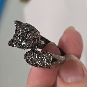 Silver Tone Cat Panther Ring with Blue Eyes And Rhinestones Sz 7